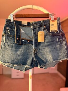 Brand New Levi’s 501 Shorts High Rise Fitted Through the Hips